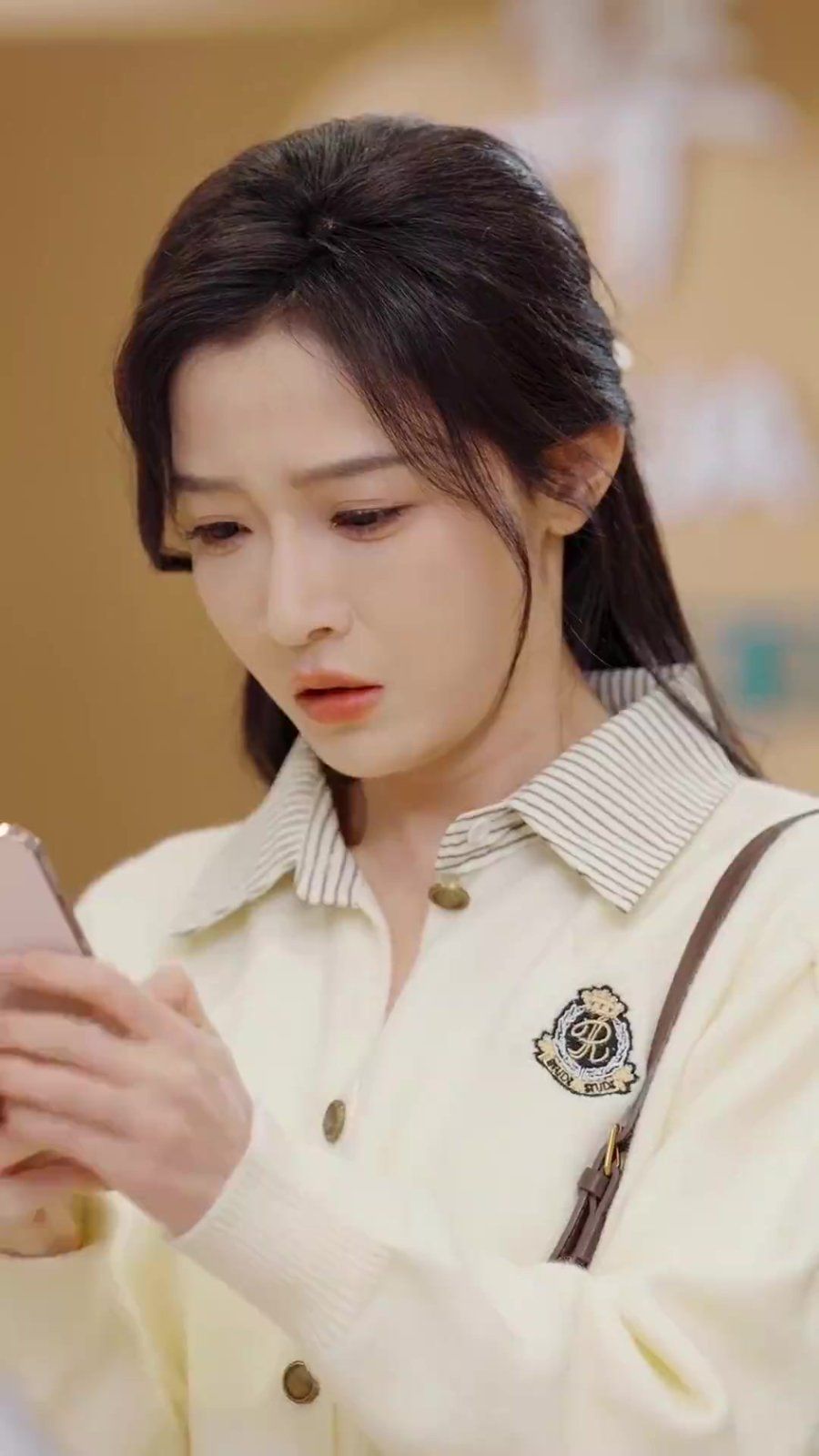 离婚后，陆总舔狗上身帮我提鞋离婚后陆总舔狗上身帮我提鞋